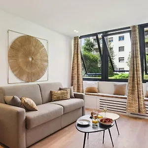 314 Monnier - Superb In Apartamento París